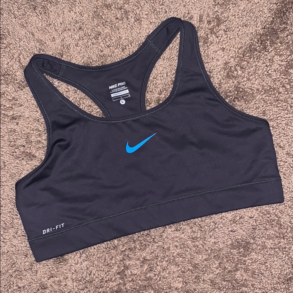 Nike dry fit bra L